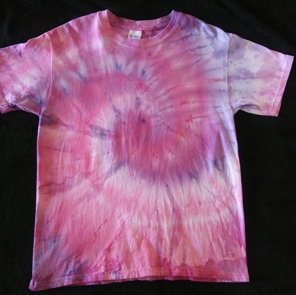 Youth size medium tie dye t shirt. Handmade. Pinks